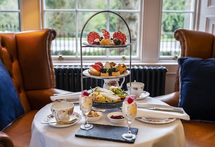 فندق Avalon House