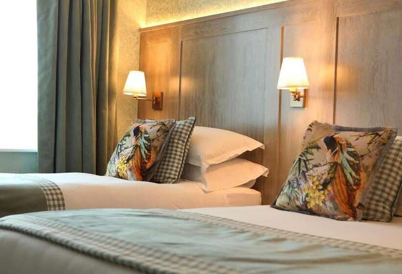 فندق Avalon House