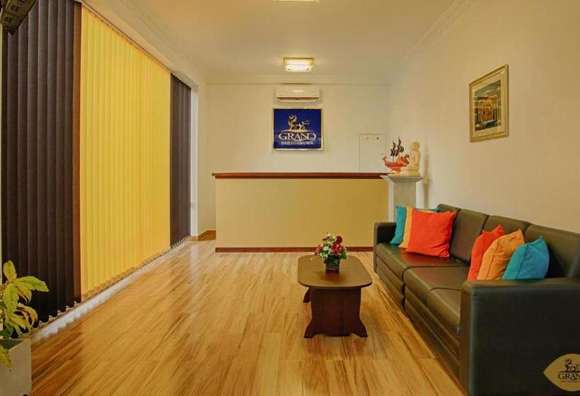 Hotel Grand Detagamuwa