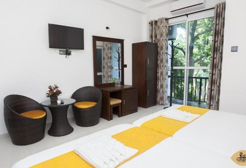 Hotel Grand Detagamuwa