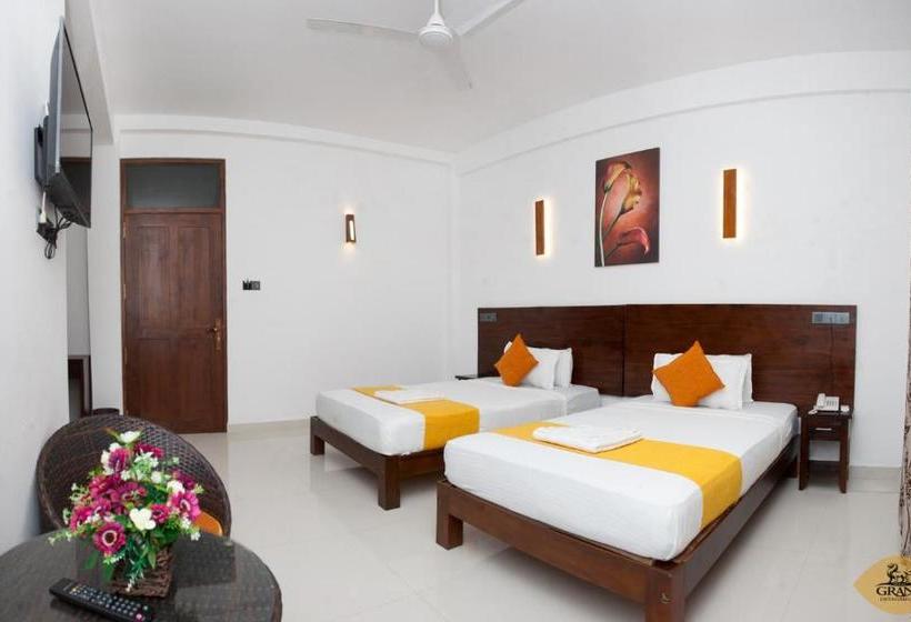 Hotel Grand Detagamuwa