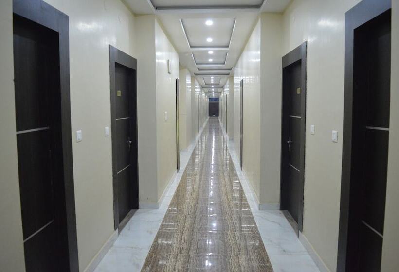 Jk Rooms 125 Hotel Mariya International