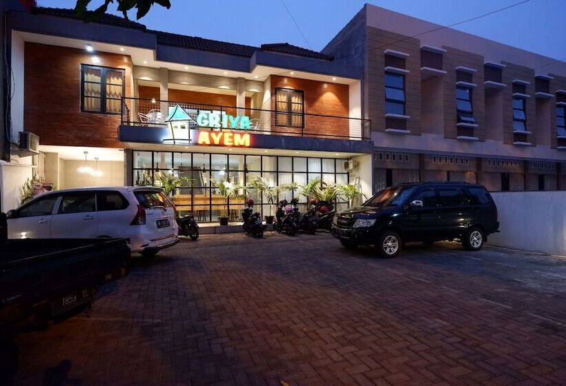 פנסיון Reddoorz Near Universitas Diponegoro 2