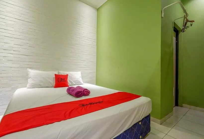 Majatalo Reddoorz Near Universitas Diponegoro 2