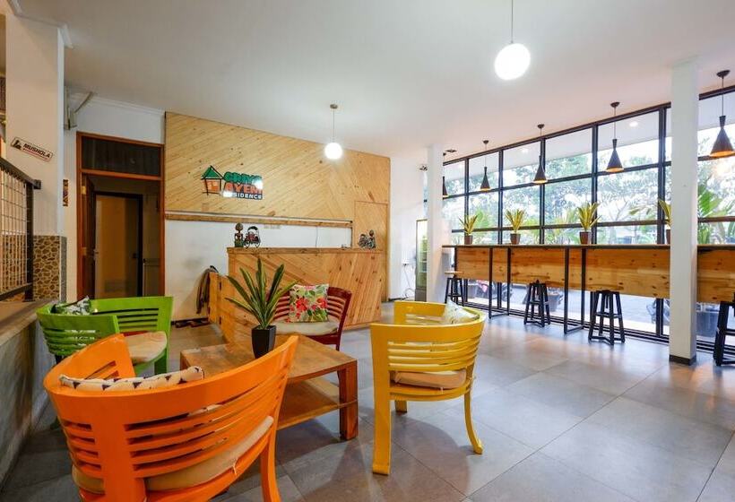 פנסיון Reddoorz Near Universitas Diponegoro 2