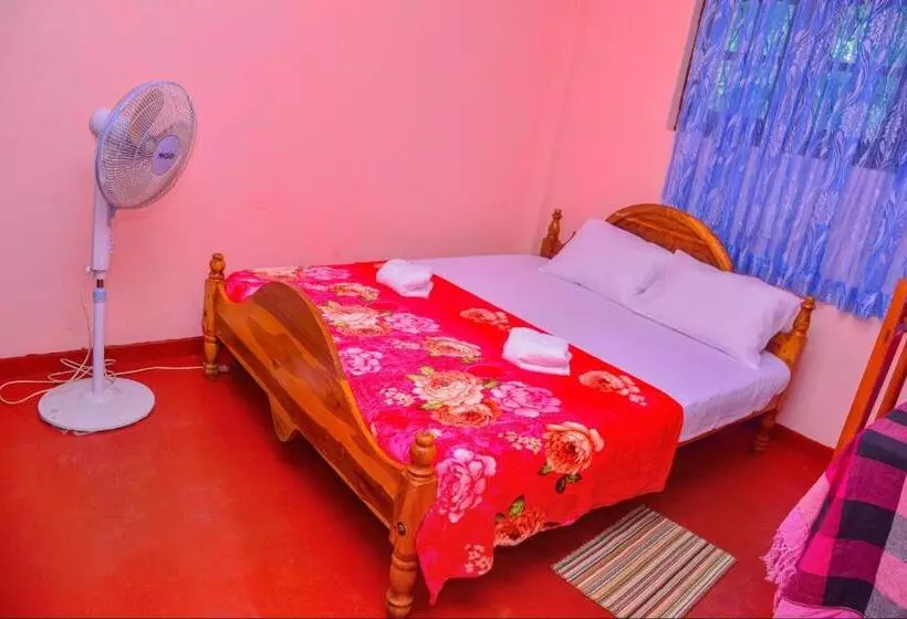 ペンション Lak Sewana Home Stay