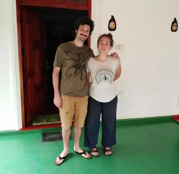 ペンション Lak Sewana Home Stay