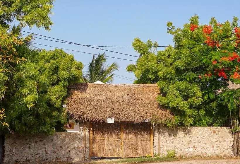 Majatalo Mwambani Dream House