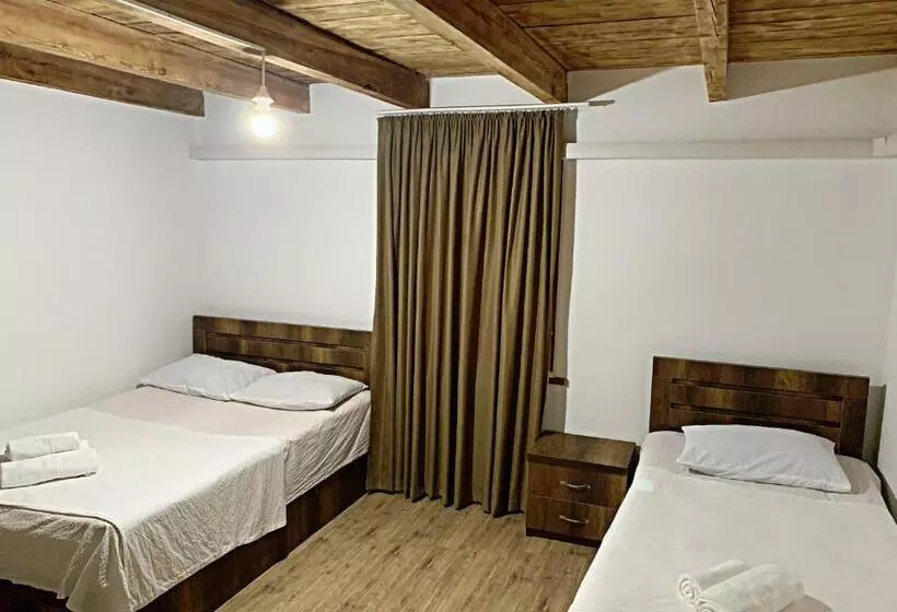 تختخواب و صبحانه Old City