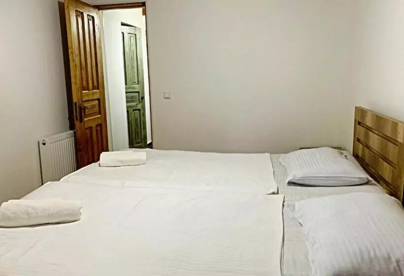 تختخواب و صبحانه Old City