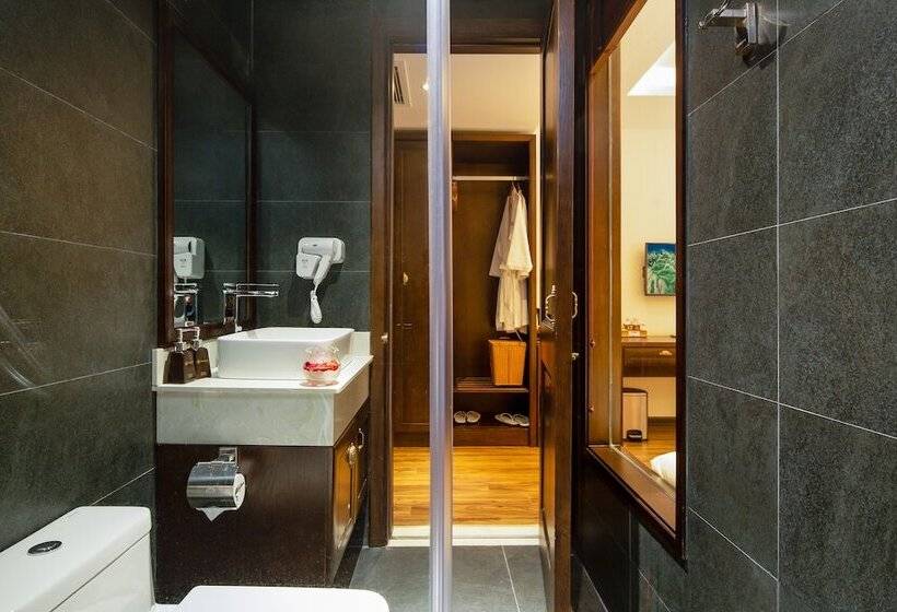 هتل Palazzo Da Nang Beach