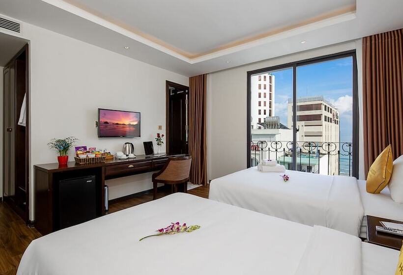 هتل Palazzo Da Nang Beach
