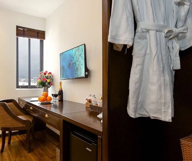 هتل Palazzo Da Nang Beach