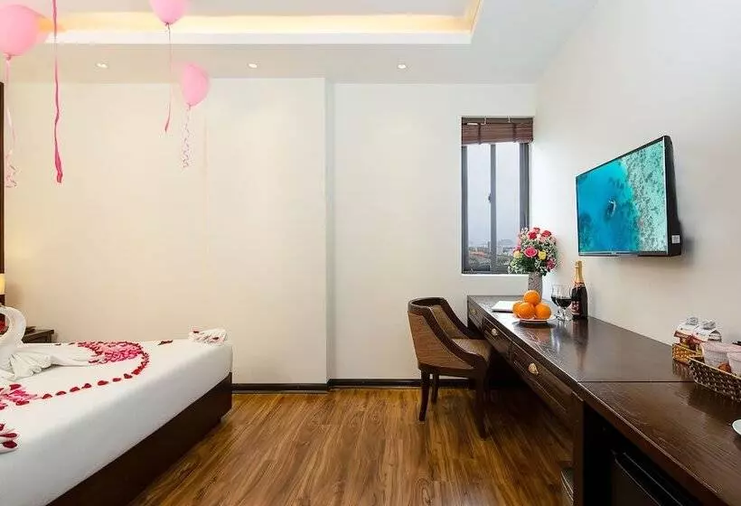 هتل Palazzo Da Nang Beach