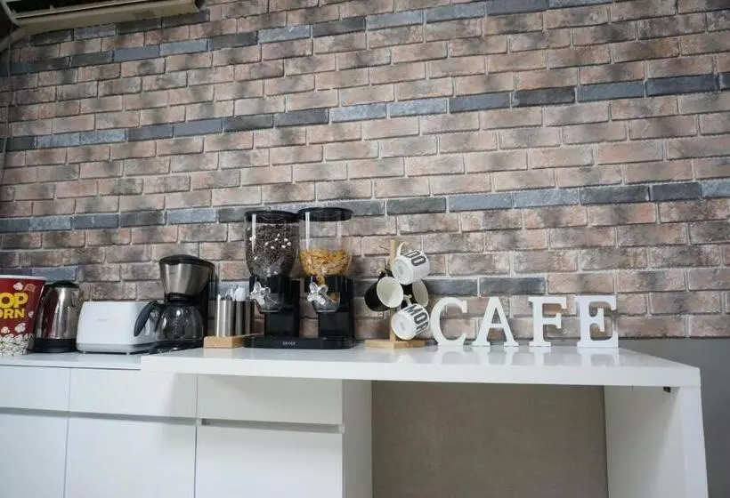 ペンション Airport Guesthouse