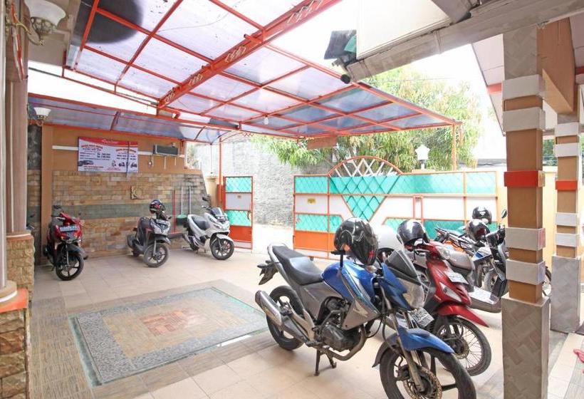 펜션 Reddoorz Near Mall Ambarukmo Yogyakarta