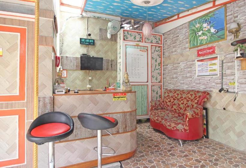 펜션 Reddoorz Near Mall Ambarukmo Yogyakarta