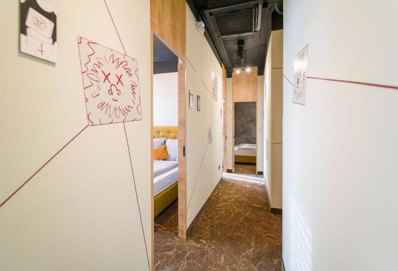 Chors Like A Hotel   1st World Nft Block & Art Capsule Hostel Metachors