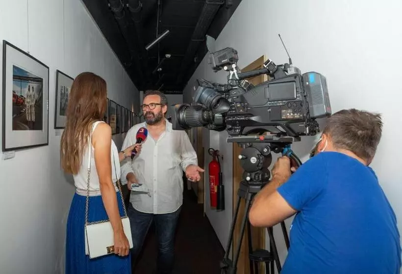 Chors Like A Hotel   1st World Nft Block & Art Capsule Hostel Metachors