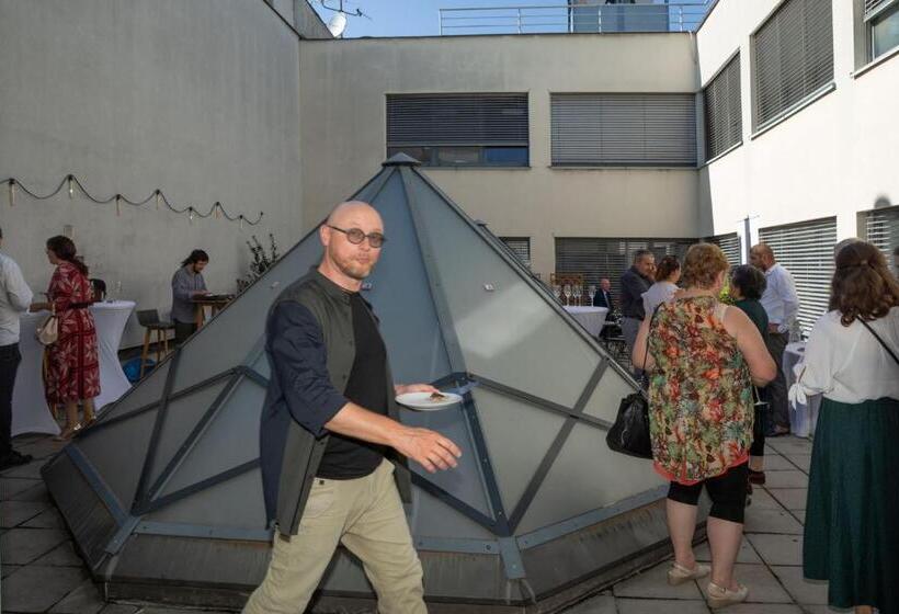 Chors Like A Hotel   1st World Nft Block & Art Capsule Hostel Metachors