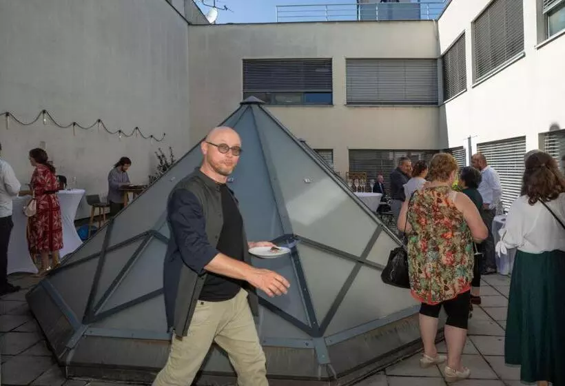 Chors Like A Hotel   1st World Nft Block & Art Capsule Hostel Metachors