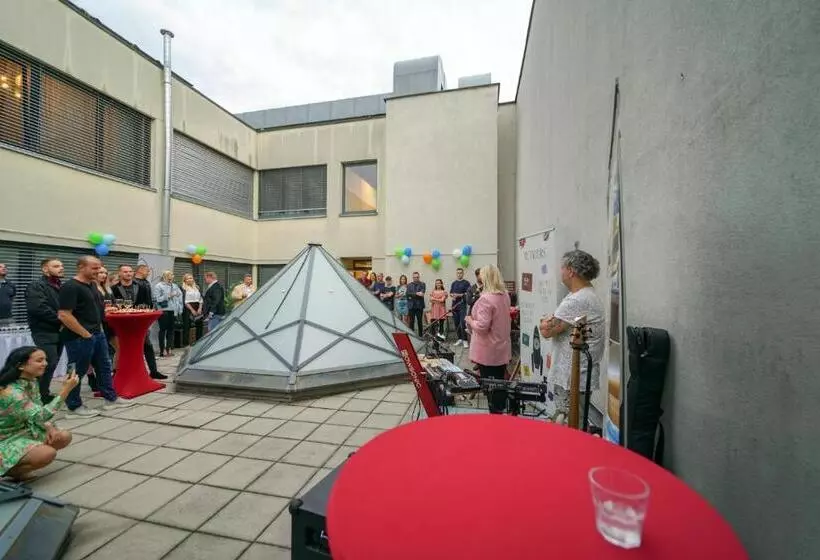 Chors Like A Hotel   1st World Nft Block & Art Capsule Hostel Metachors