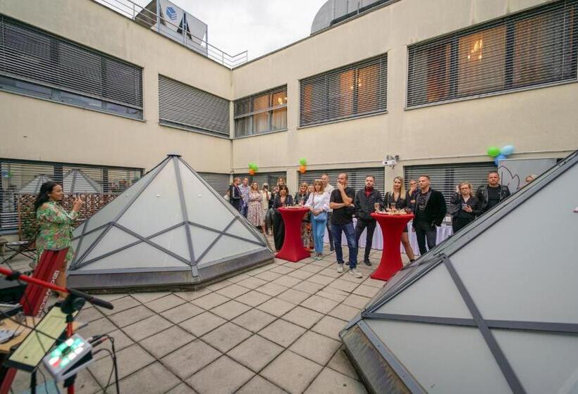 Chors Like A Hotel   1st World Nft Block & Art Capsule Hostel Metachors