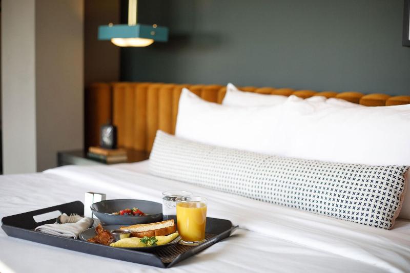 Cyrus Hotel, Topeka, A Tribute Portfolio