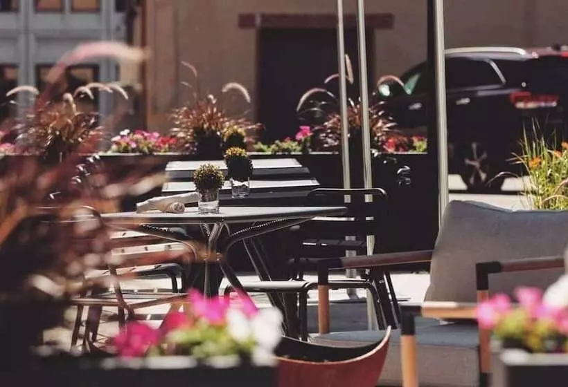 Cyrus Hotel, Topeka, A Tribute Portfolio