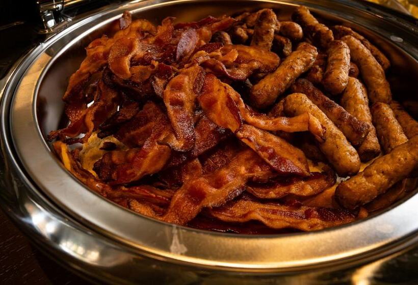 Cyrus Hotel, Topeka, A Tribute Portfolio