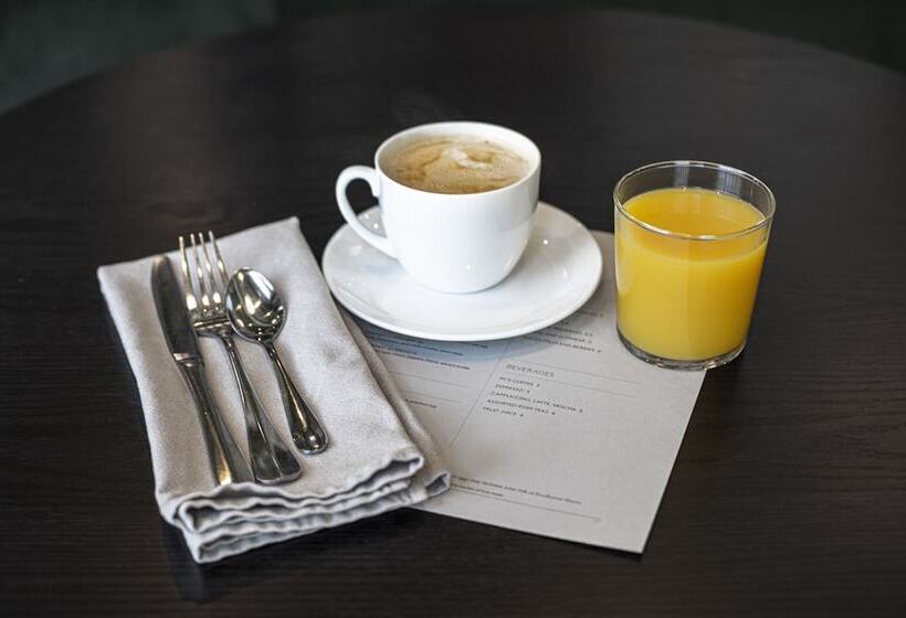 Cyrus Hotel, Topeka, A Tribute Portfolio