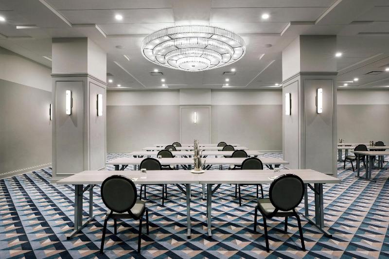 Cyrus Hotel, Topeka, A Tribute Portfolio