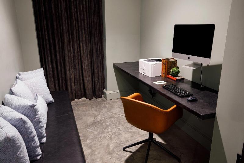 Cyrus Hotel, Topeka, A Tribute Portfolio