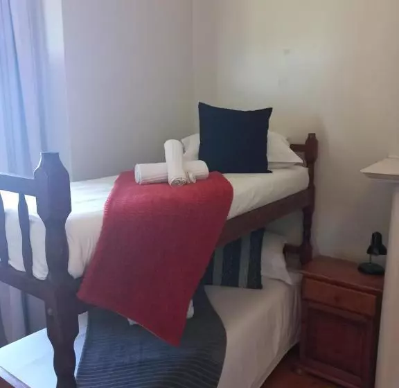 Majatalo Dreamers Guesthouse   No Loadshedding