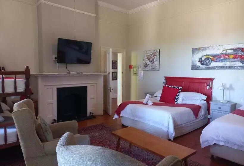 Majatalo Dreamers Guesthouse   No Loadshedding