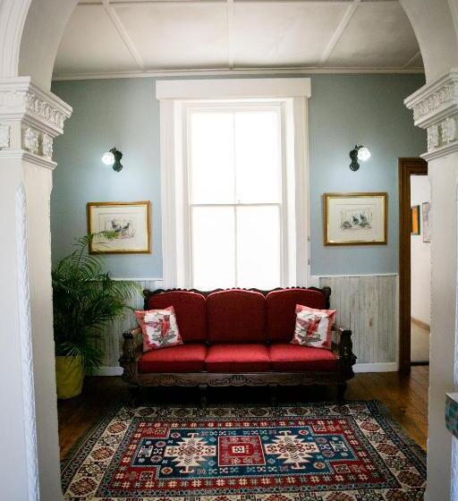 بنسيون Dreamers Guesthouse No Loadshedding