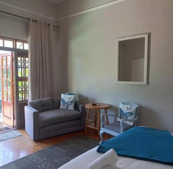 Majatalo Dreamers Guesthouse   No Loadshedding