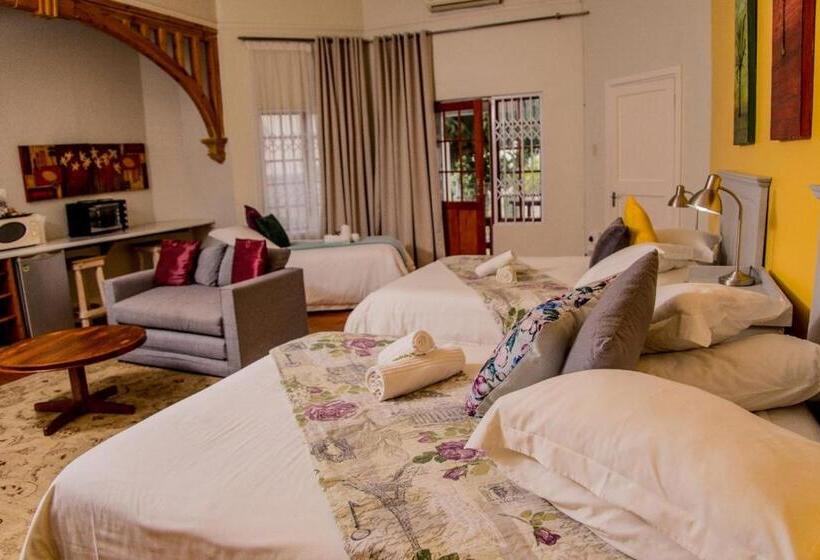 بنسيون Dreamers Guesthouse No Loadshedding