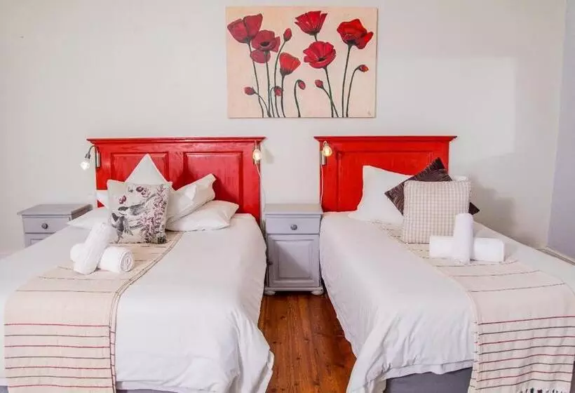 Majatalo Dreamers Guesthouse   No Loadshedding