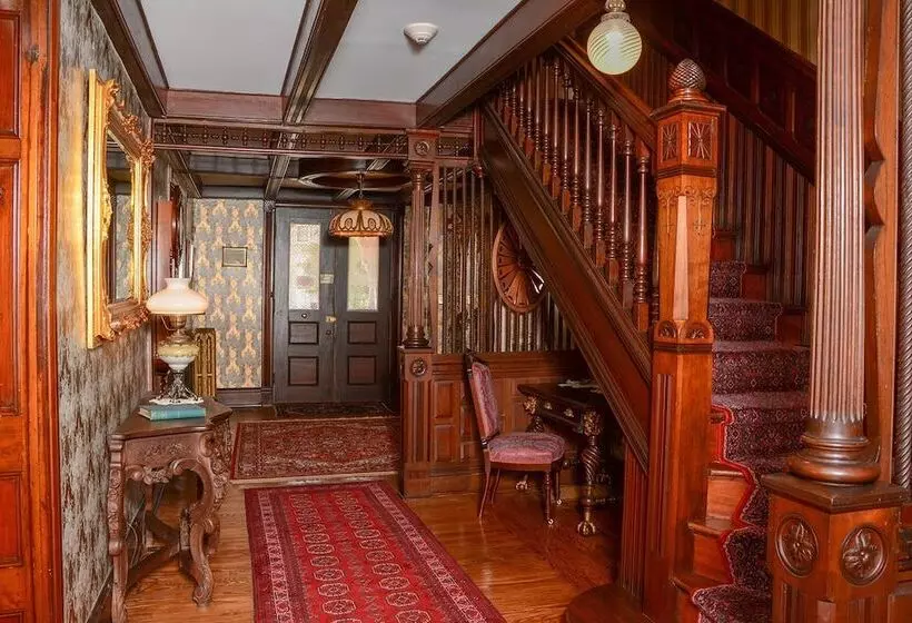 The Towers Bed & Breakfast