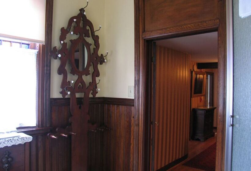 The Towers Bed & Breakfast