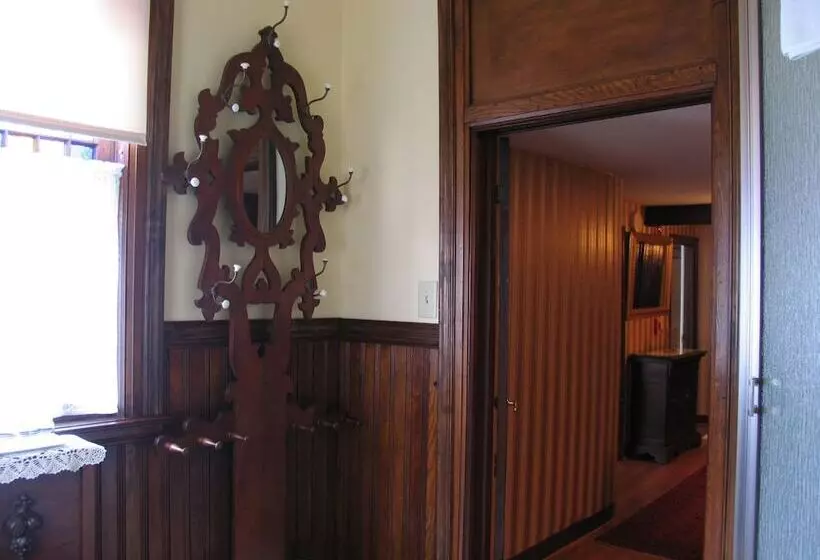 The Towers Bed & Breakfast