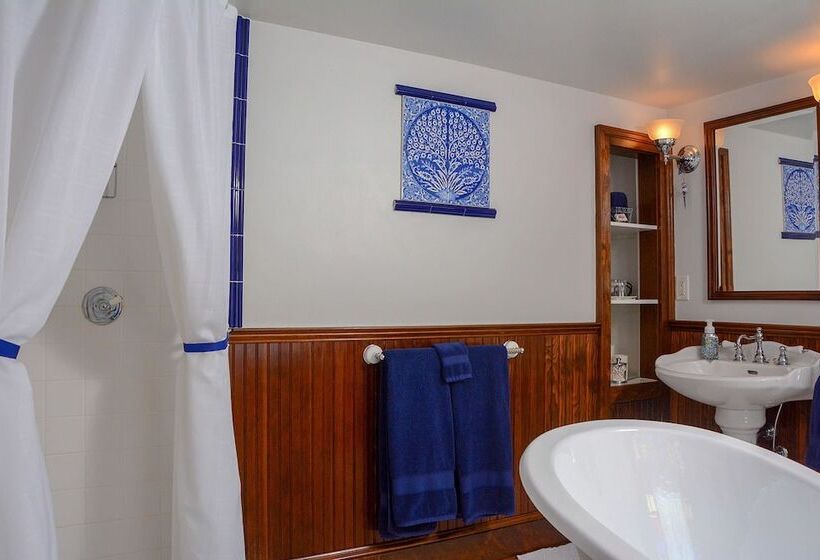 The Towers Bed & Breakfast