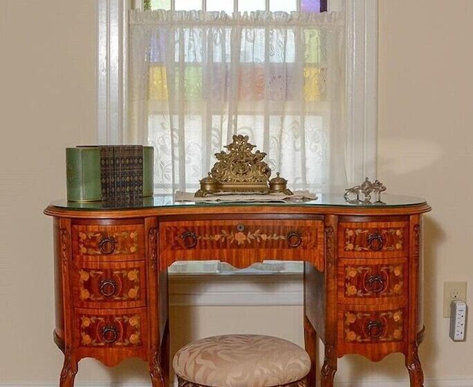 The Towers Bed & Breakfast