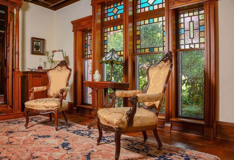 The Towers Bed & Breakfast