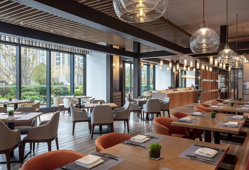 Отель Courtyard By Marriott Suzhou Mudu