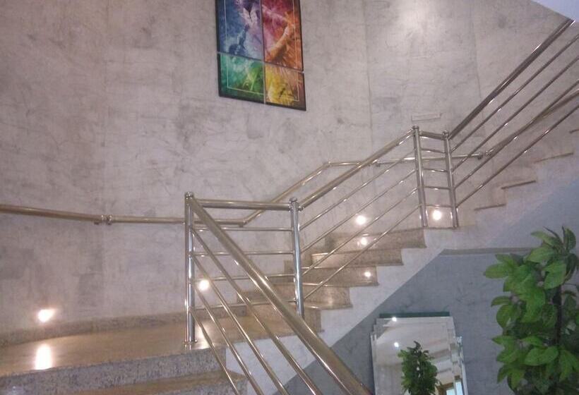 Eden Crest Hotel & Resort