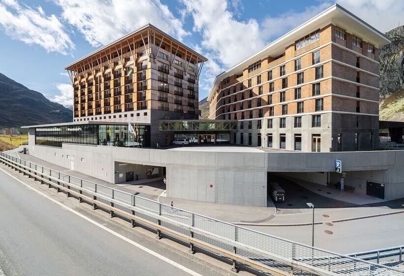 Radisson Blu Hotel Reussen, Andermatt