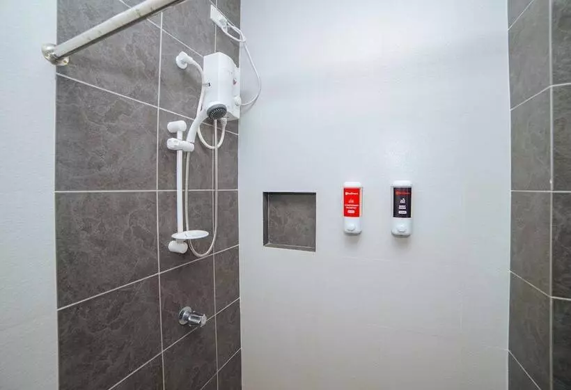 Hotelli Reddoorz Near Angeles University Foundation