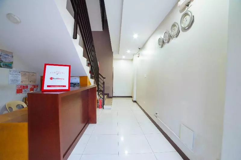 Hotelli Reddoorz Near Angeles University Foundation